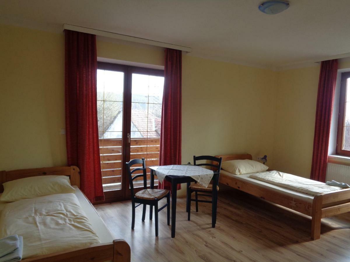 Apartments Himmelreich Ternitz Екстериор снимка